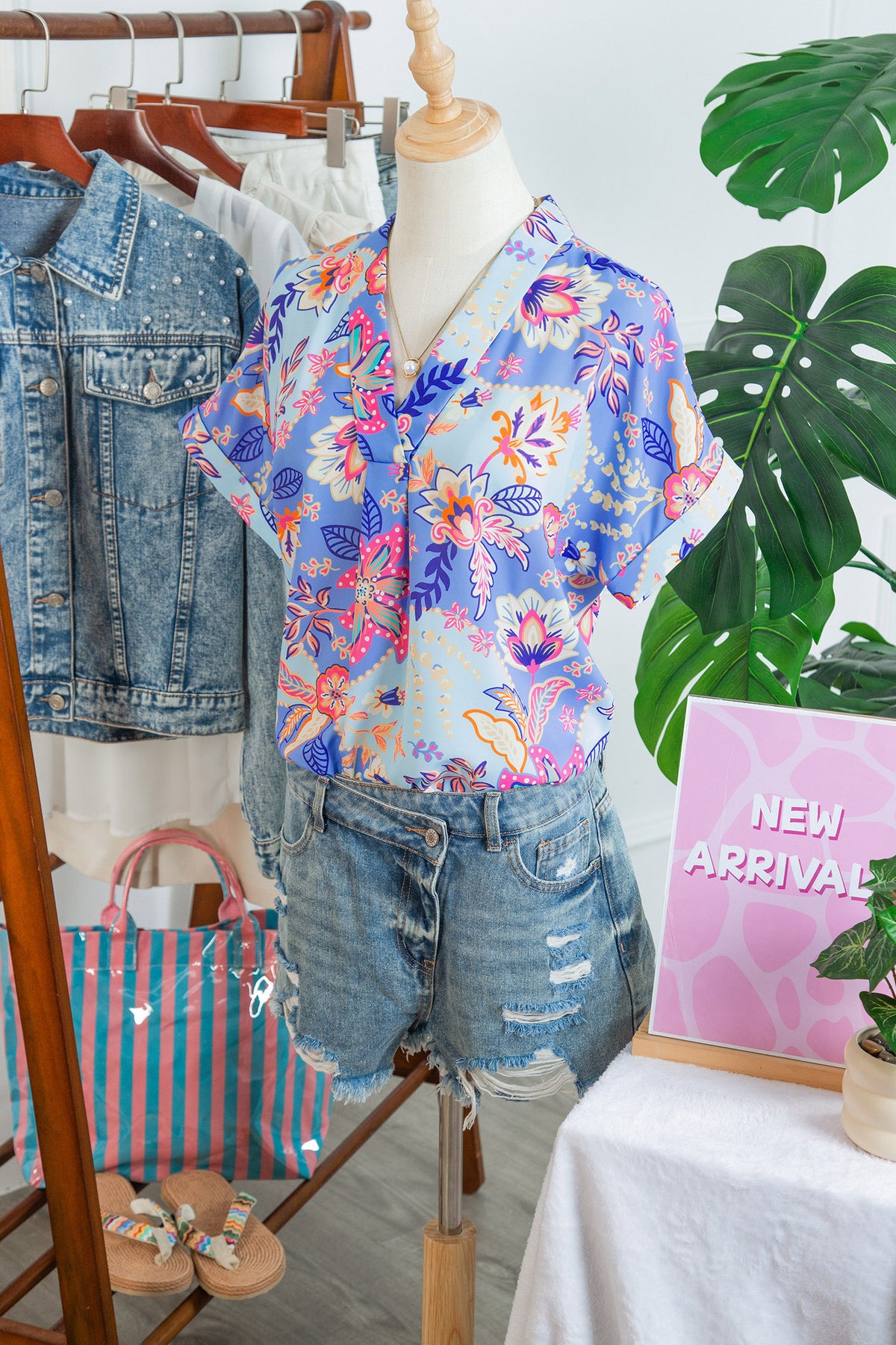 Floral V-neck Short Sleeve Blouse