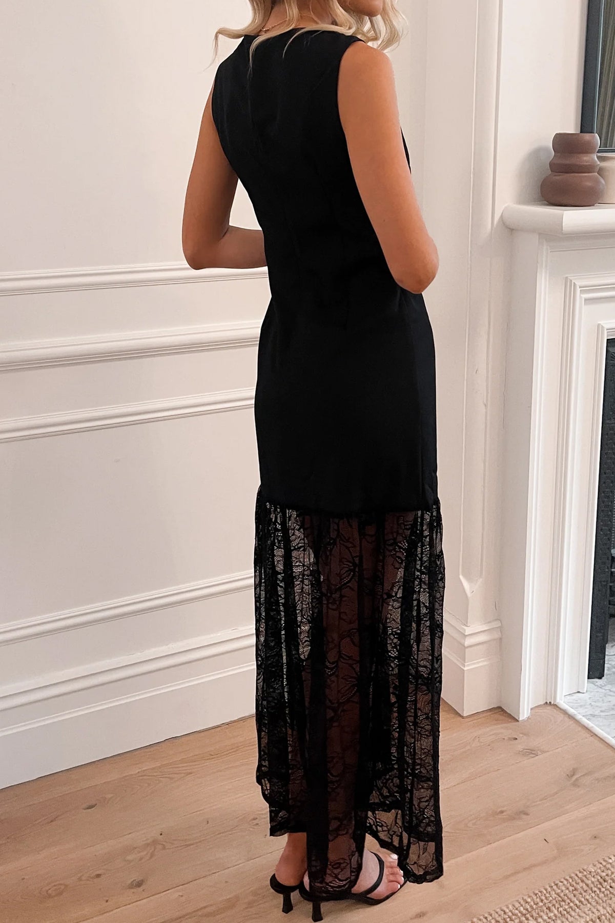 Sleeveless Floral Lace Maxi Dress