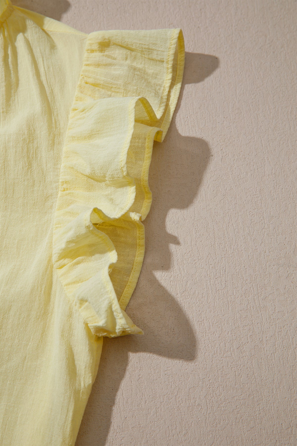 V-neck Ruffle Sleeveless Tank Top